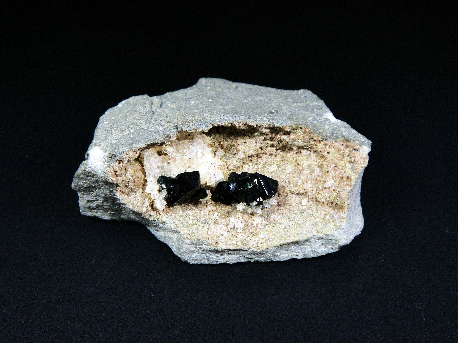 Libethenita
4,5 x 3,5 cm.
(Autor: Antonio P. López)