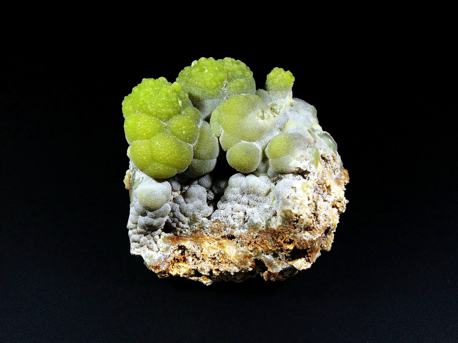 Piromorfita
6 x 6 cm
(Autor: Antonio P. López)