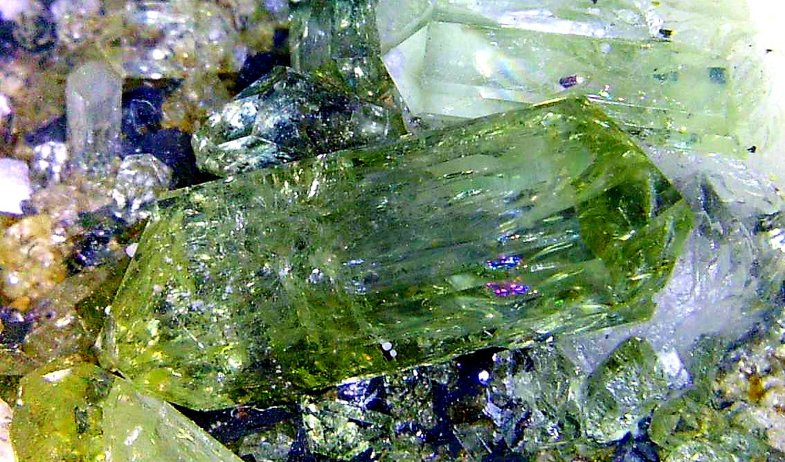 Fluorapatito
Cristal de 1 cm.
(Autor: Antonio P. López)