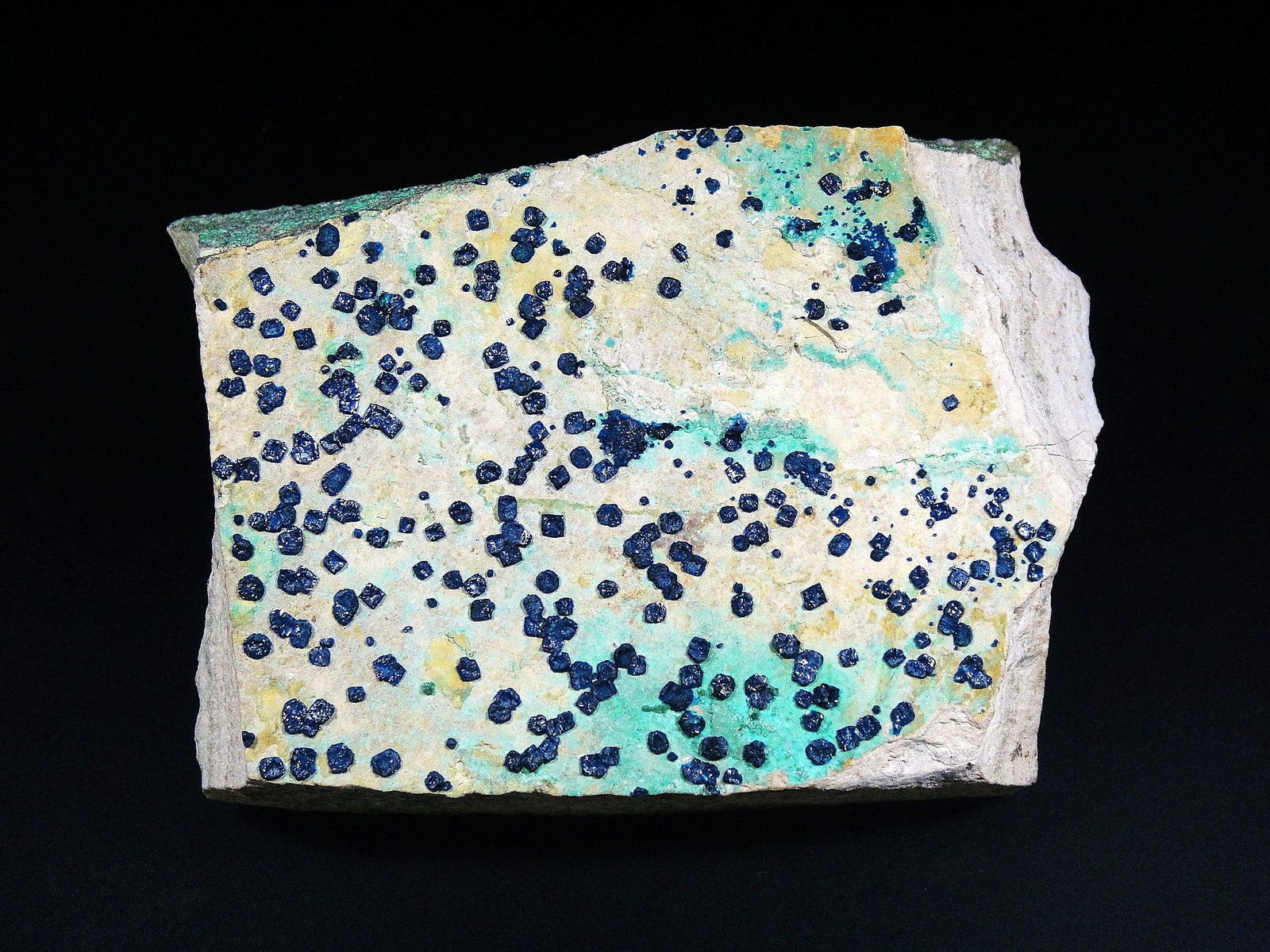 Cornetita
8 x 6 cm.
(Autor: Antonio P. López)