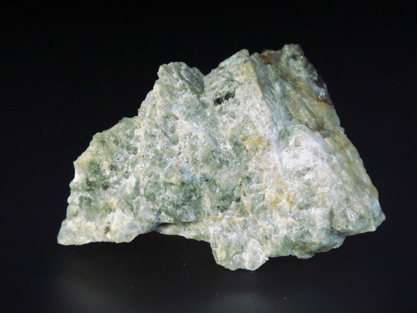 Fluorapatito
6 x 4 cm.
(Autor: Antonio P. López)