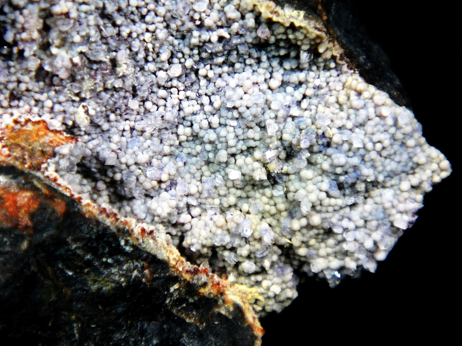 Fluellita y Fluorwavellita
Campo de visión 4 cm.
(Autor: Antonio P. López)