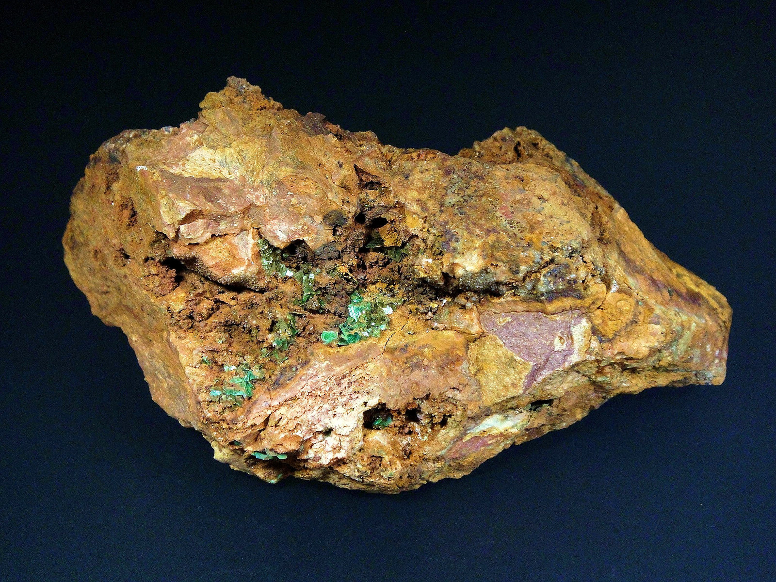 Torbernita
9 x 5 cm.
(Autor: Antonio P. López)