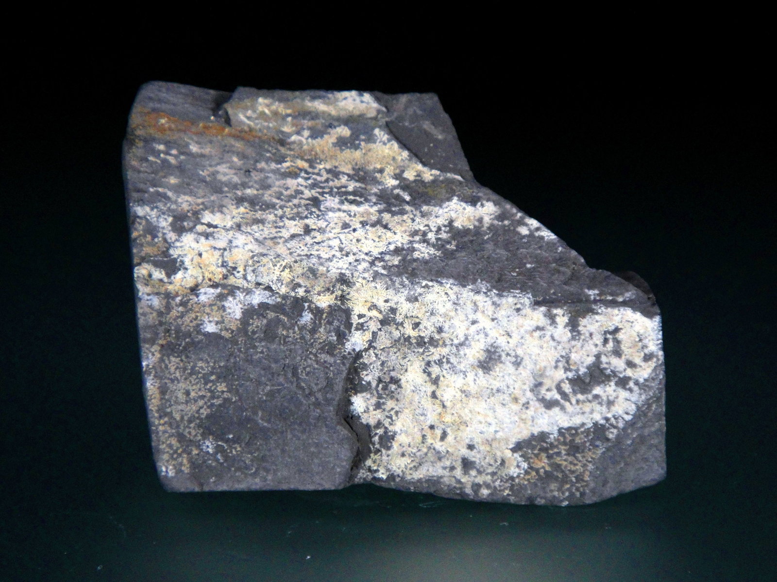 Ferristrunzita
6 x 5 cm.
(Autor: Antonio P. López)
