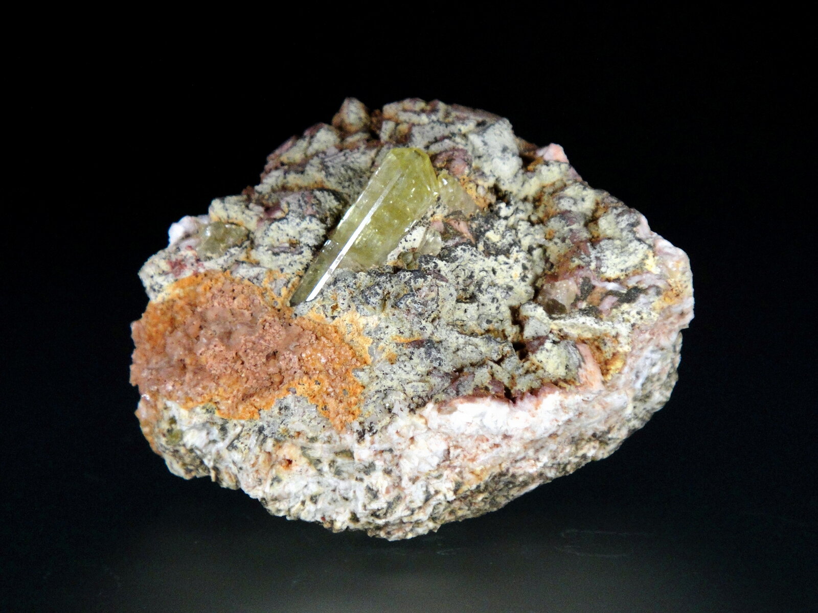 Fluorapatito
5 x 5 cm.
(Autor: Antonio P. López)