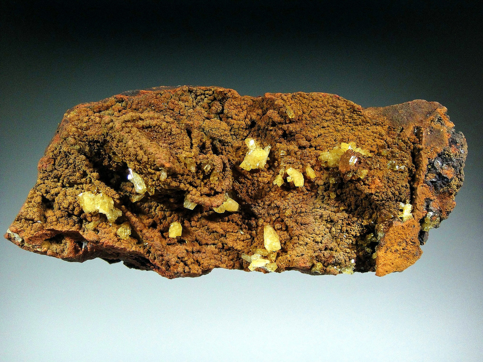Adamita
10 x 5 cm.
(Autor: Antonio P. López)