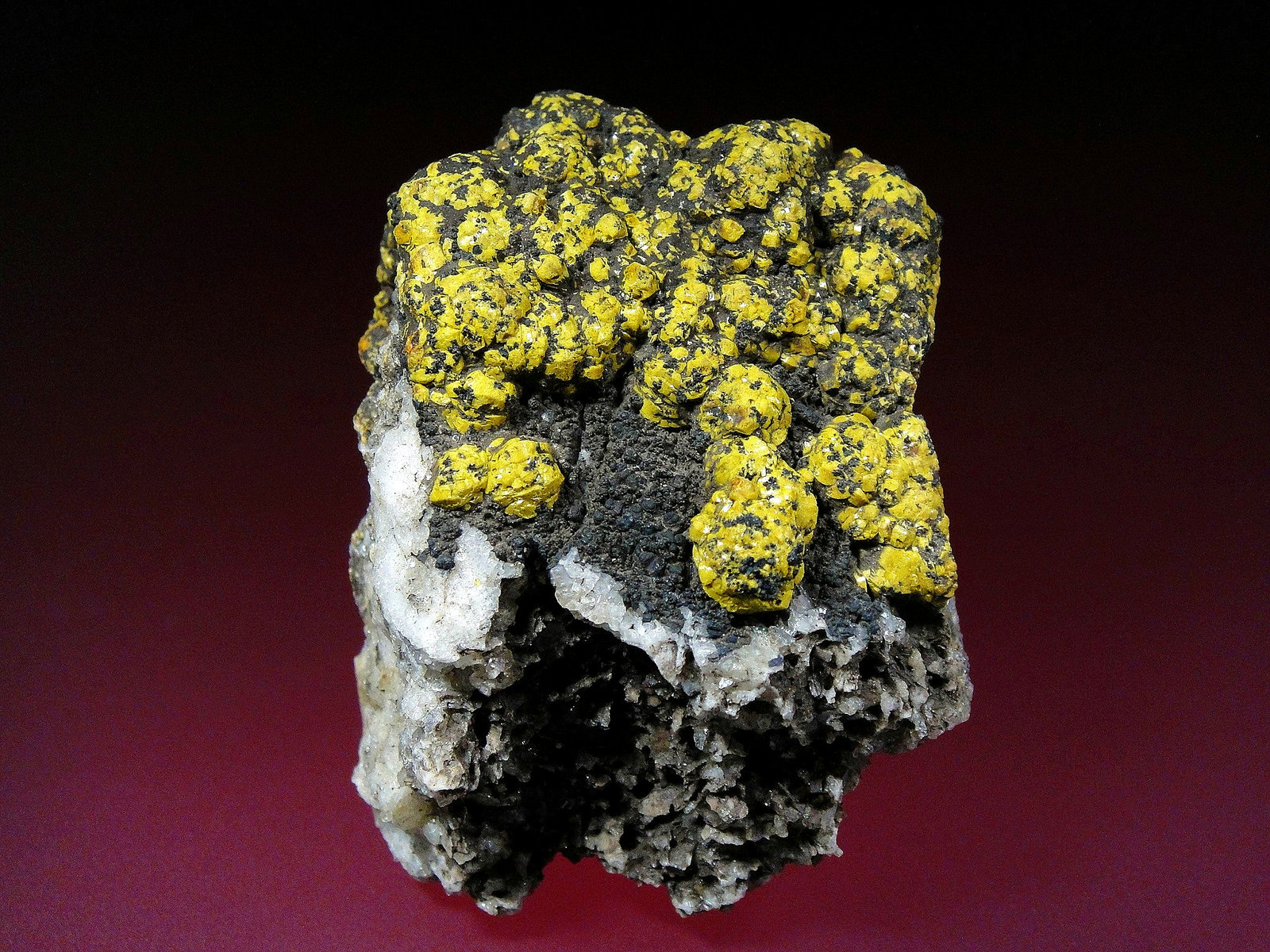 Mimetita (variedad campylita)
7 x 6 cm.
(Autor: Antonio P. López)
