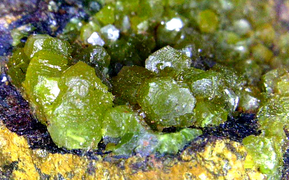 Mimetita
Campo de visión 10 mm.
(Autor: Antonio P. López)