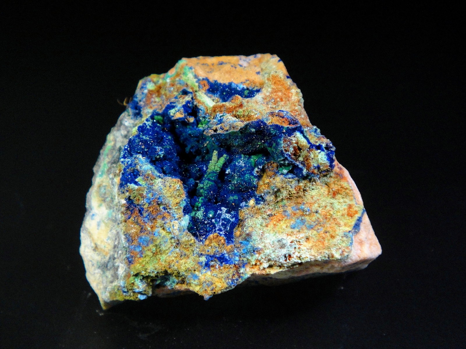 Zincolivenita, Azurita
4 x 3,5 cm.
(Autor: Antonio P. López)