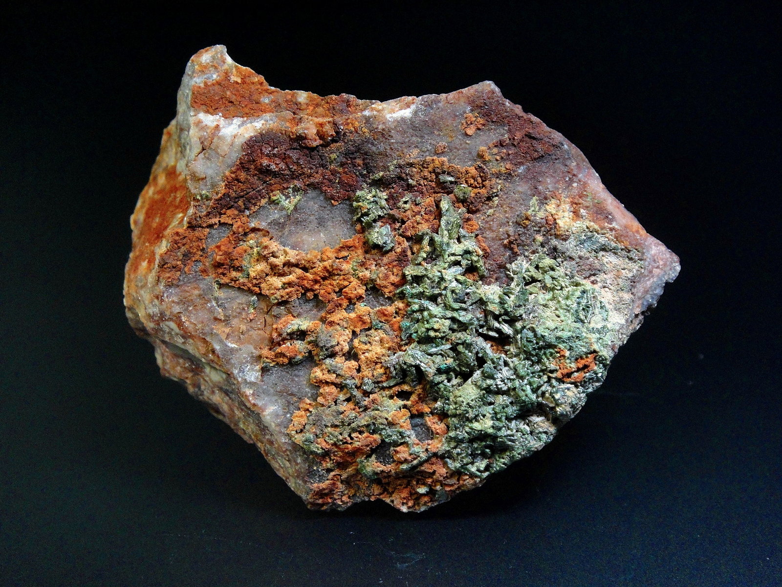 Olivenita
7 x 5 cm.
(Autor: Antonio P. López)