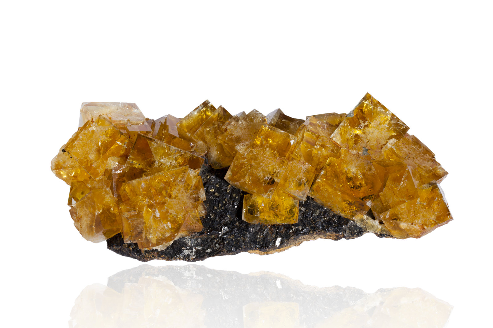 Fluorita y Esfalerita
20,5 x 11 x 7,5 cm
(Autor: Museo MIM)