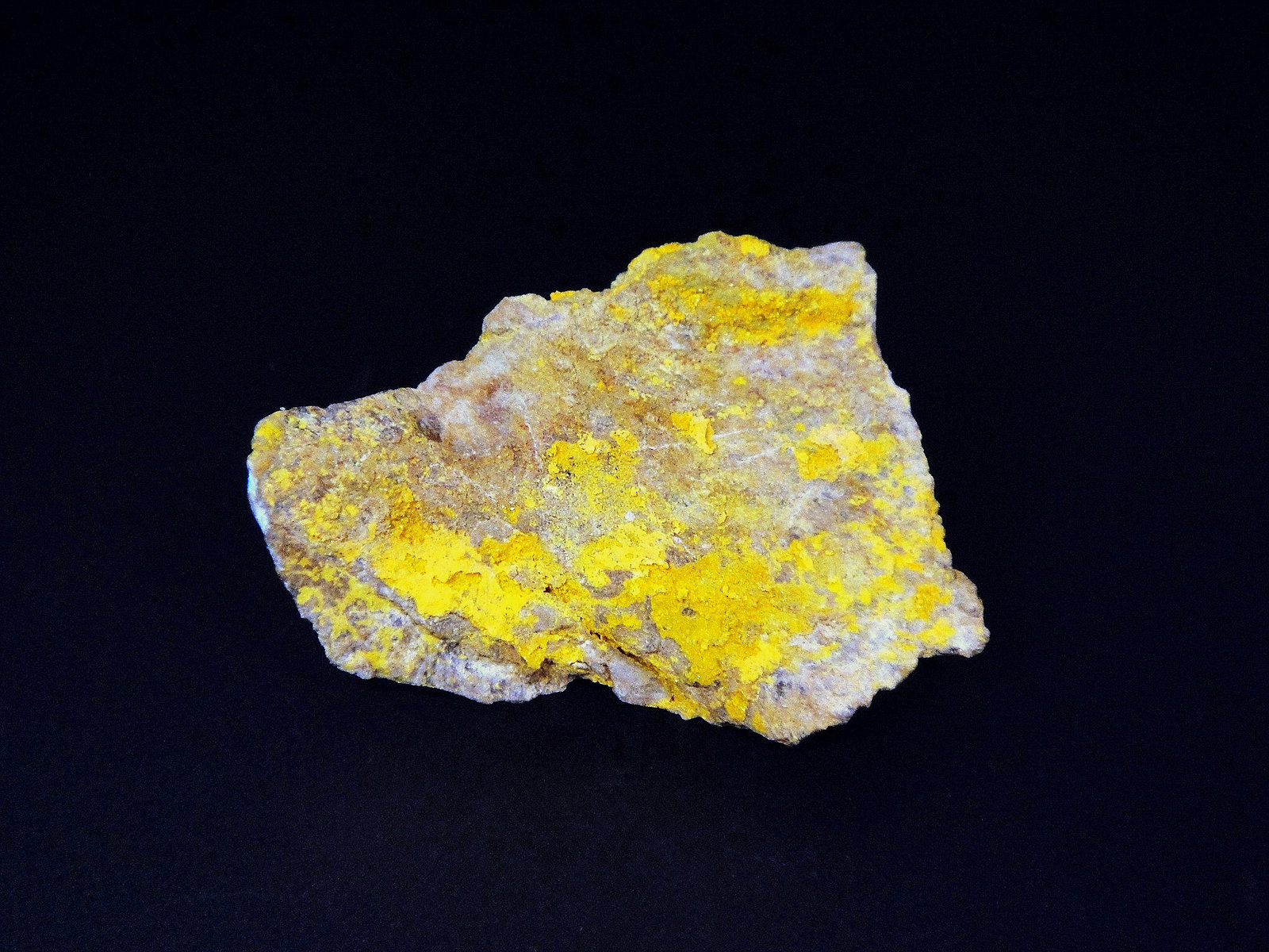 Schoderita
4 x 3 cm.
(Autor: Antonio P. López)