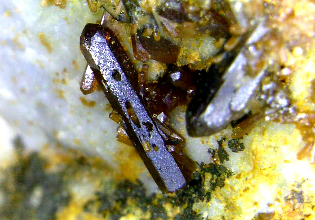 Vanadinita
Cristal de 4 mm.
(Autor: Antonio P. López)