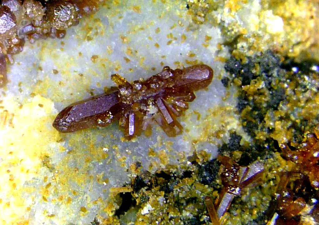 Vanadinita
Cristal de 3 mm.
(Autor: Antonio P. López)