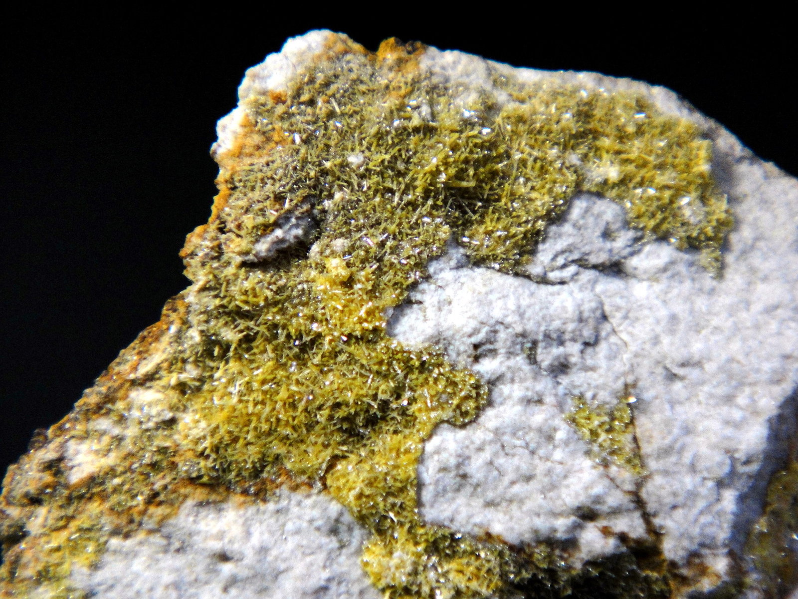 Vanadinita
4 x 3 cm.
(Autor: Antonio P. López)