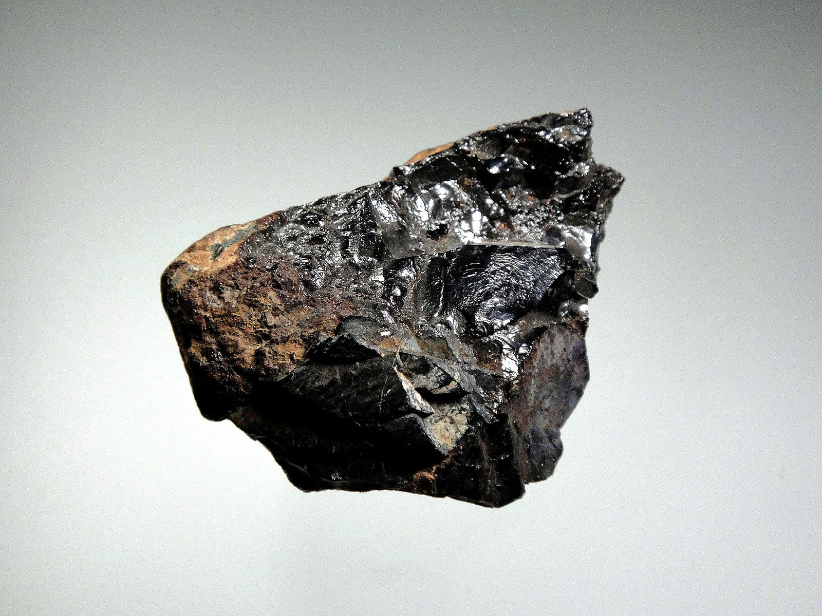 Samarskita-(Y)
4,5 x 4,5 cm.
(Autor: Antonio P. López)