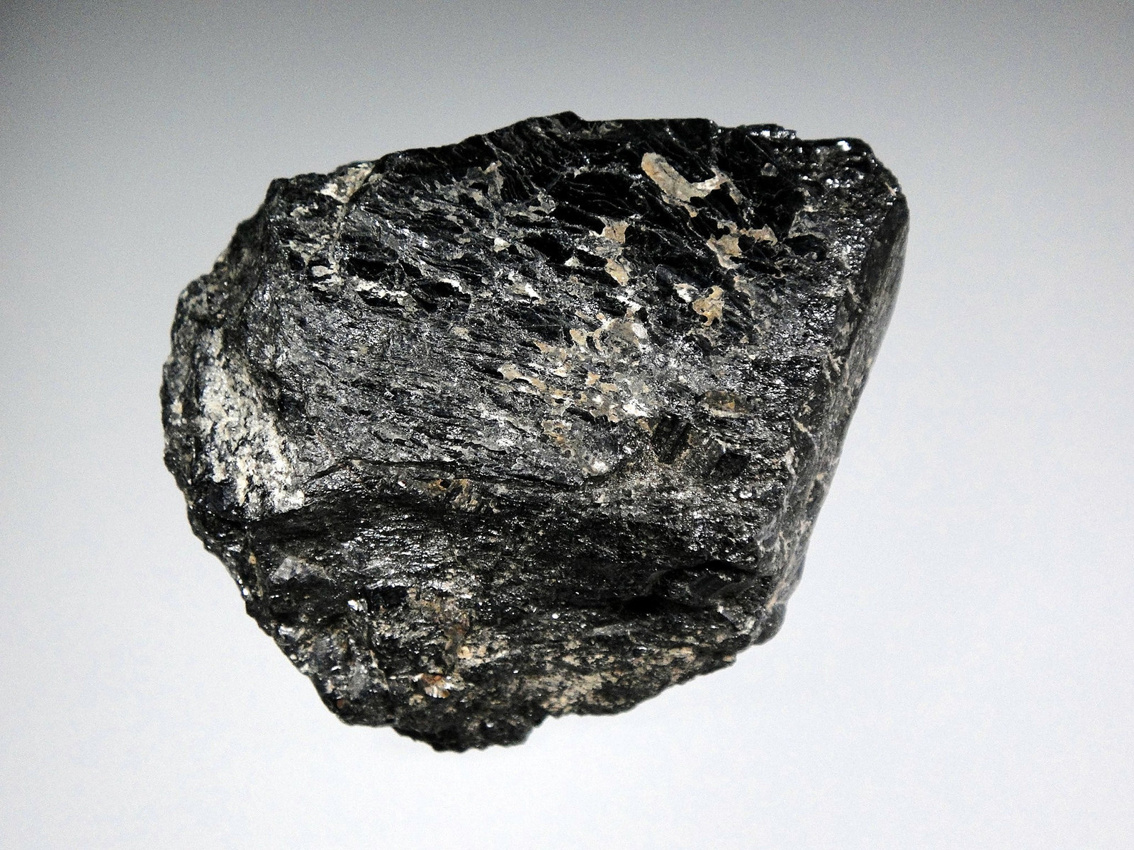Tantalita-(Fe)
6 x 4 cm.
(Autor: Antonio P. López)