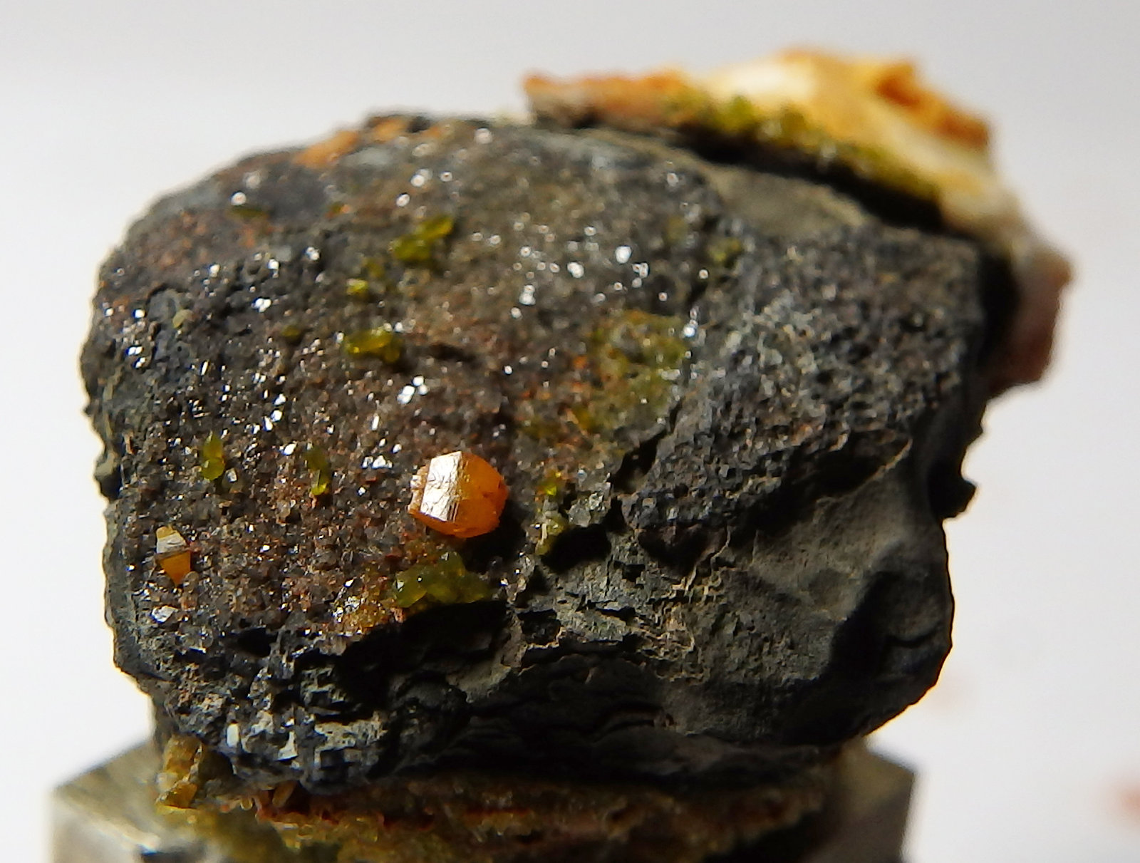 Wulfenita
1,5 cm ancho de la matriz.
(Autor: heat00)