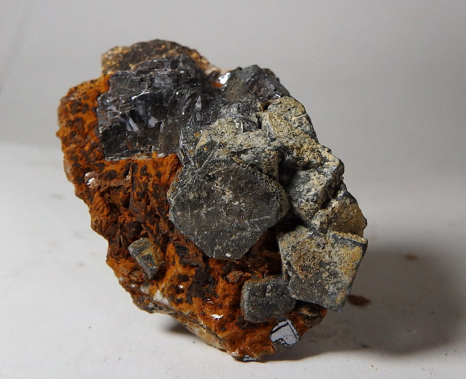 Galena
3,7 x 2,7 x 1,6 cm
(Autor: heat00)