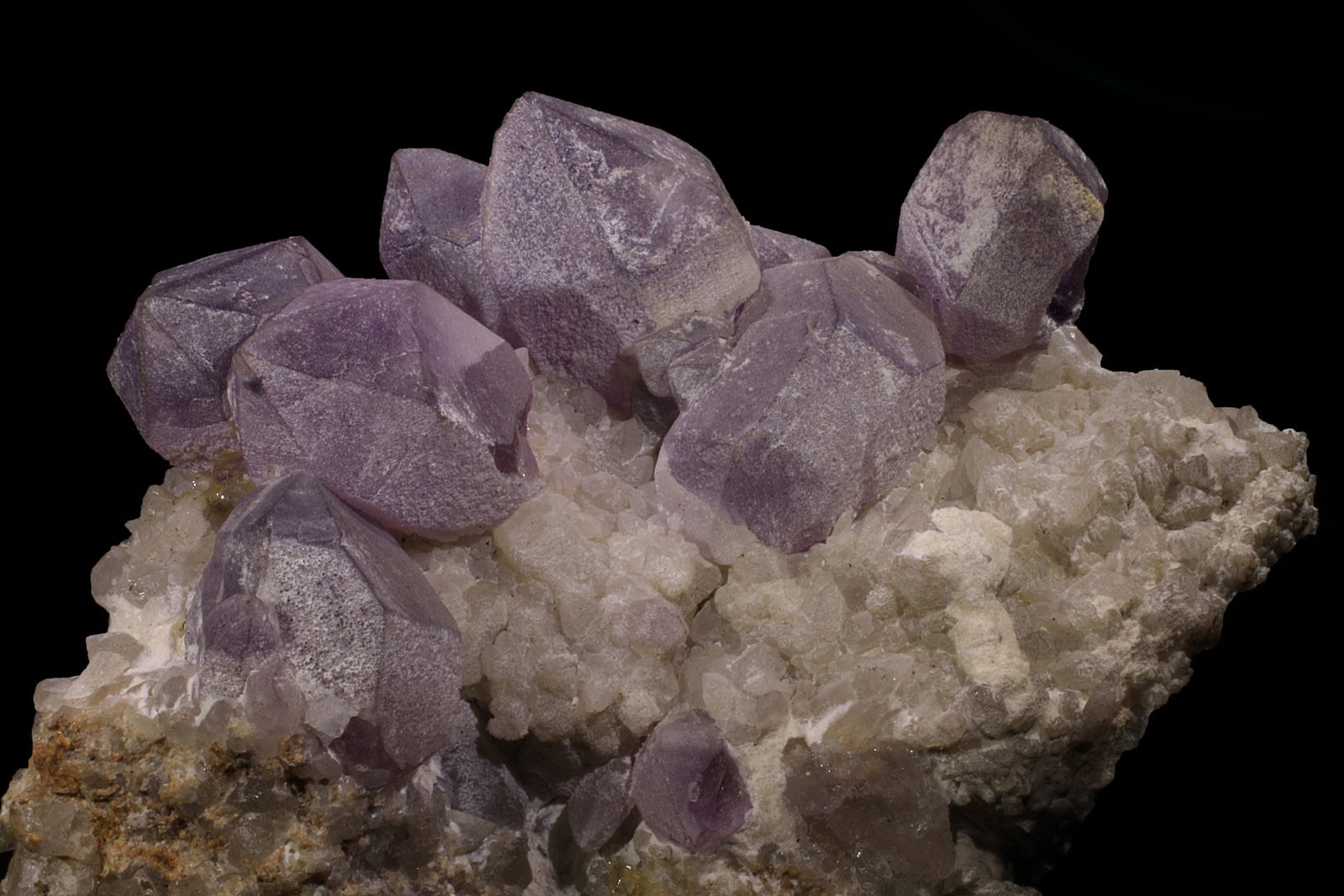 Cuarzo (variedad amatista)
7 x 9 cm
(Autor: Jorgina-Agusti-Màrius)