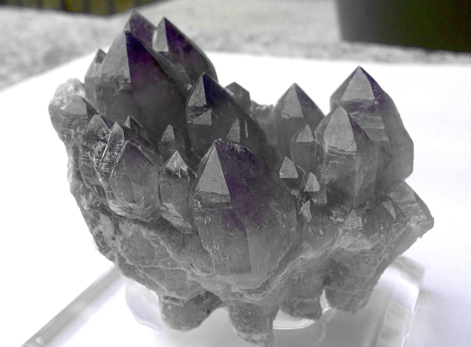 Cuarzo
El cristal más grande mide 2 × 1.5 cm
(Autor: Cristalino)