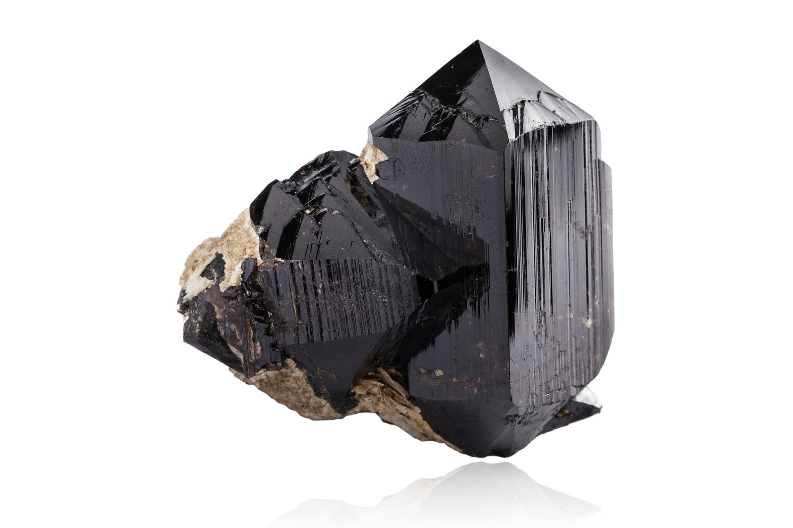 Casiterita
6,5 x 5 x 5,5 cm
(Autor: Museo MIM)