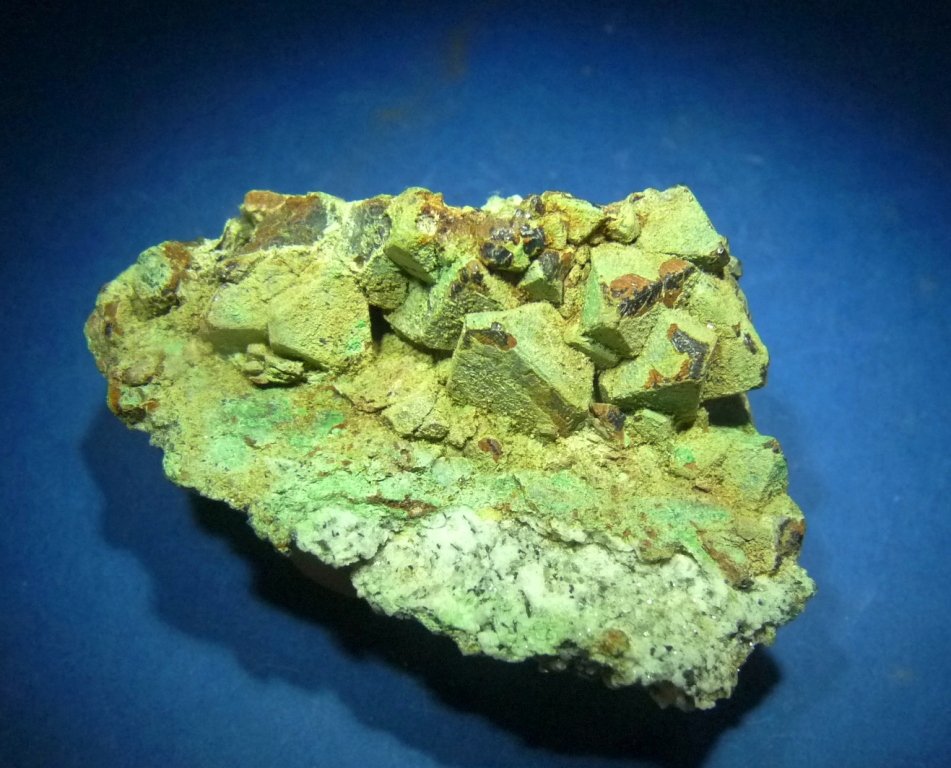 Cafarsita y 'Agardita'
50x45 mm.
(Autor: Jesus Franquesa Baucells)