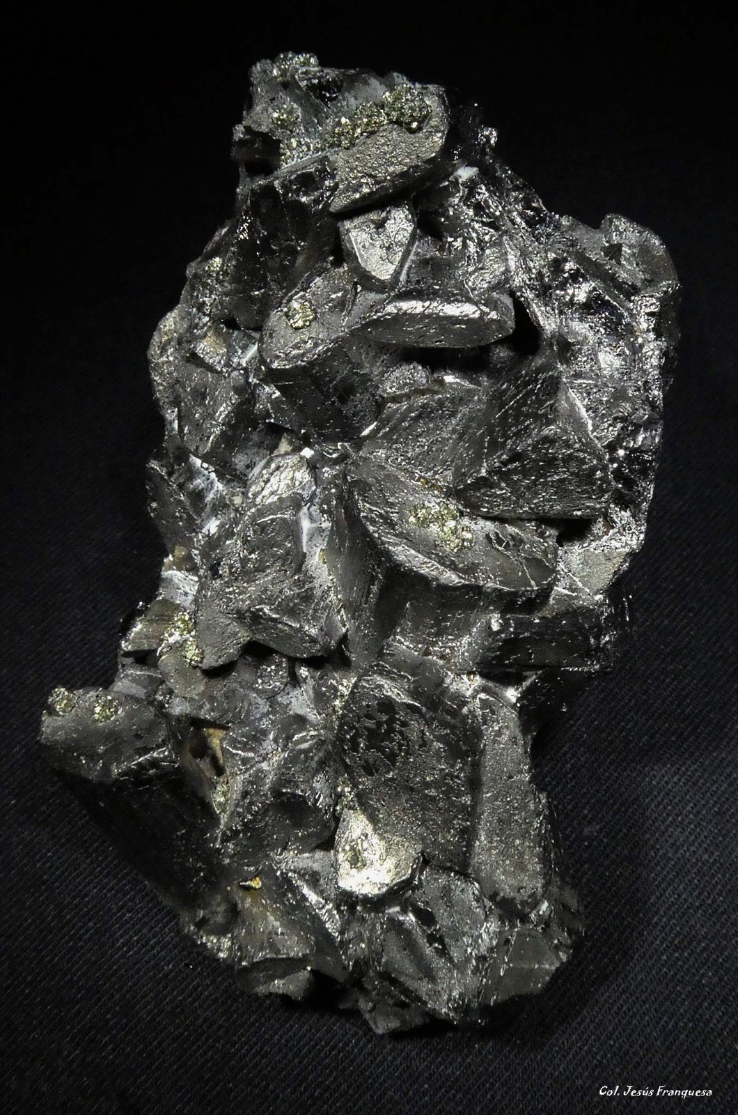Enargita.
68x42 mm.
(Autor: Jesus Franquesa Baucells)