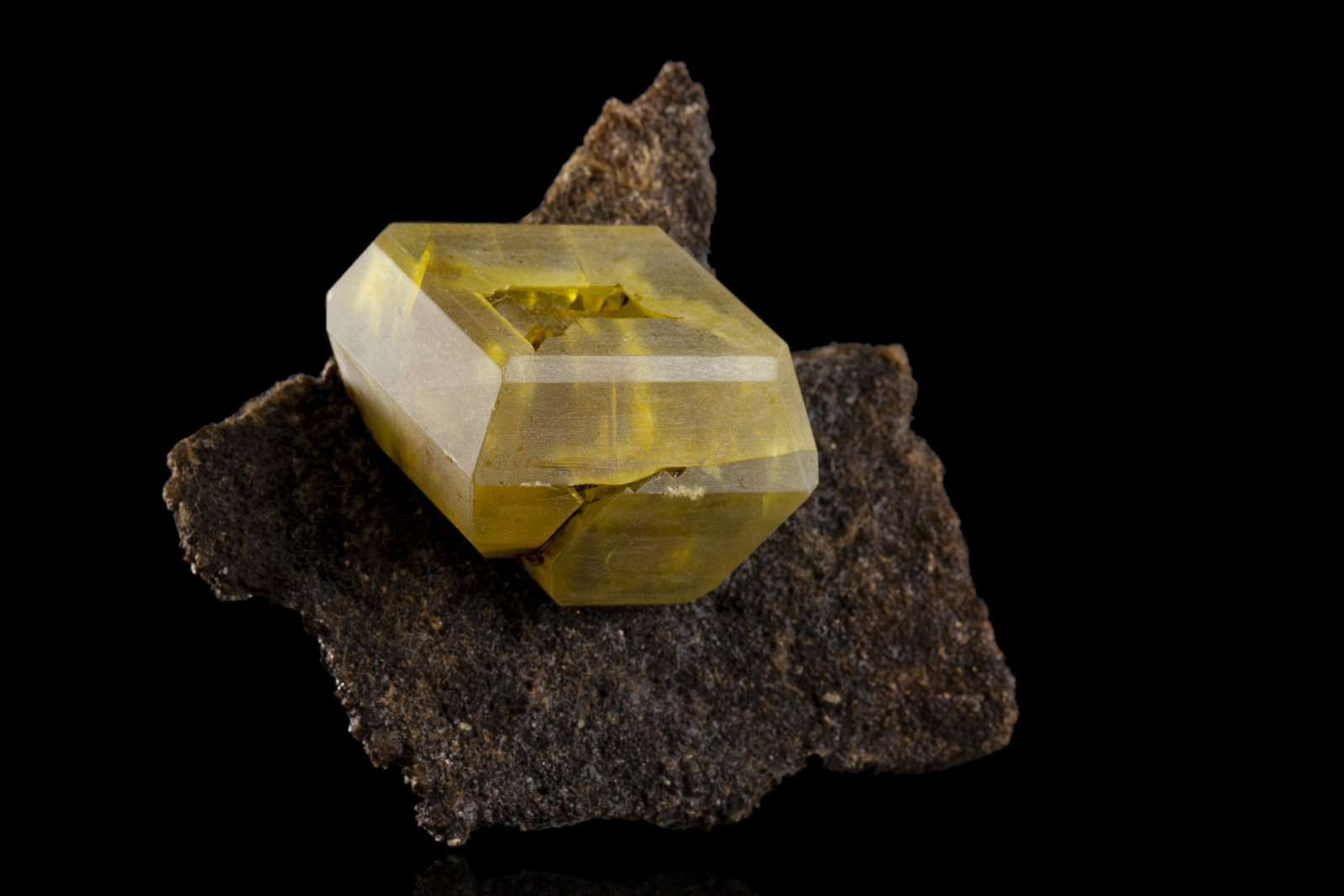 Azufre
9,5 x 8,5 x 5 cm
(Autor: Museo MIM)
