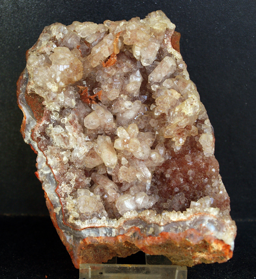 Cuarzo (variedad amatista)
10 x 7.5 cm
(Autor: Pedro Antonio)