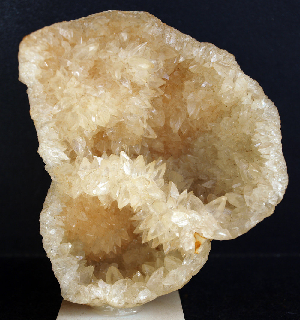 Calcita
10 x 9.5 cm
(Autor: Pedro Antonio)