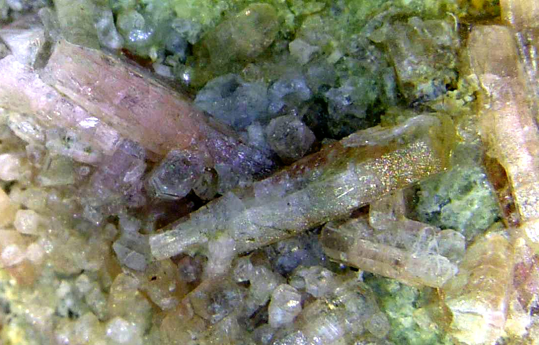 Piemontita
Cristal de 4 mm.
(Autor: Antonio P. López)