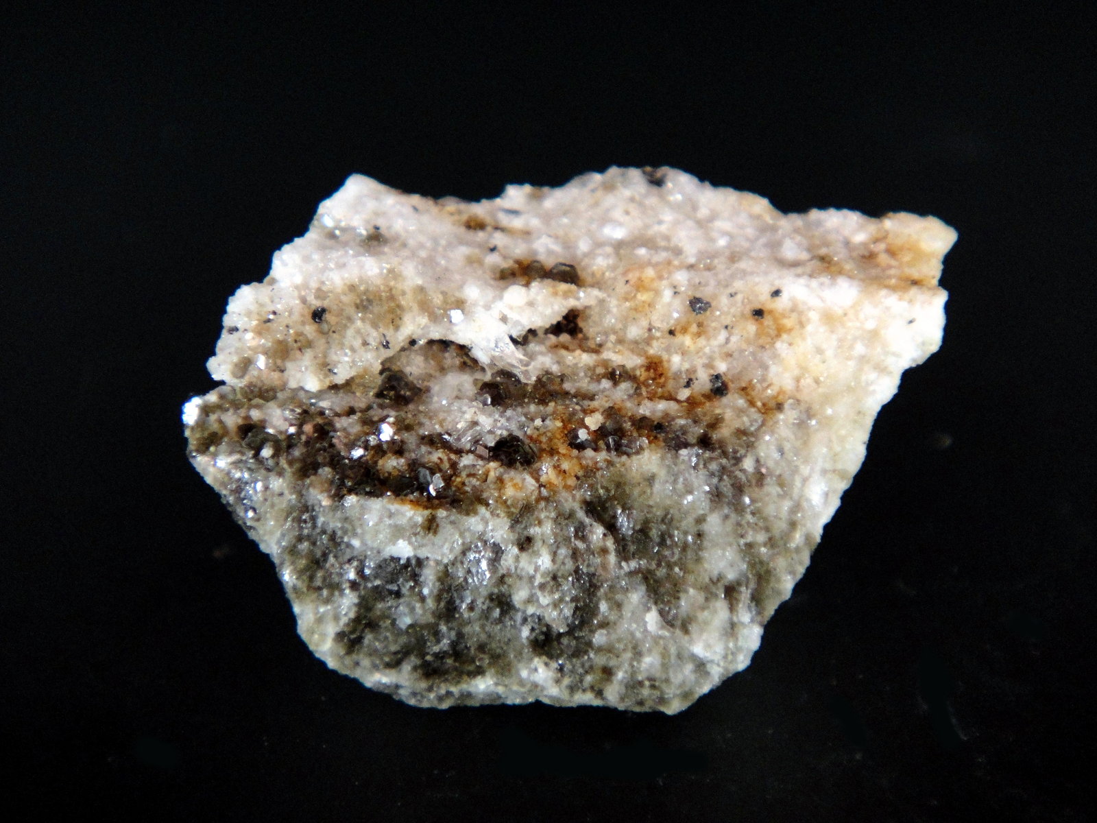 Cervandonita-(Ce)
3 x 2 cm.
(Autor: Antonio P. López)