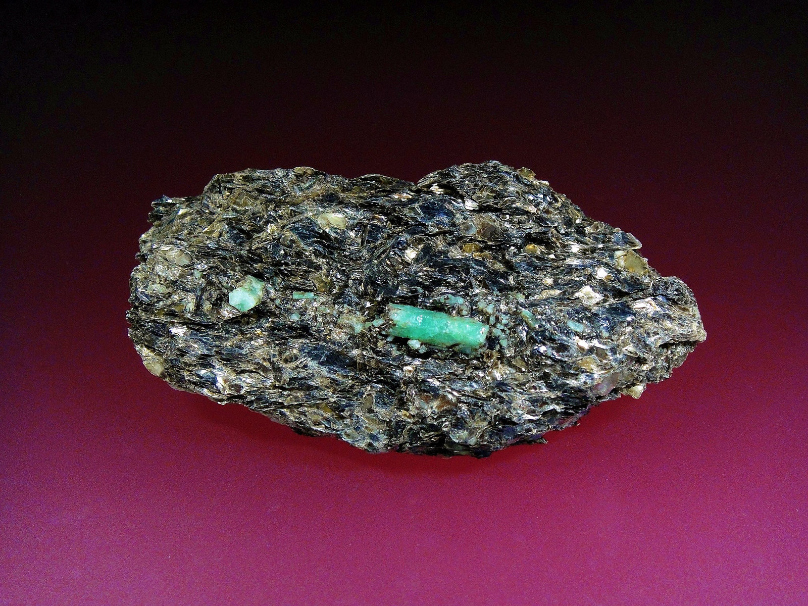 Berilo (variedad esmeralda)
9 x 5 cm.
(Autor: Antonio P. López)