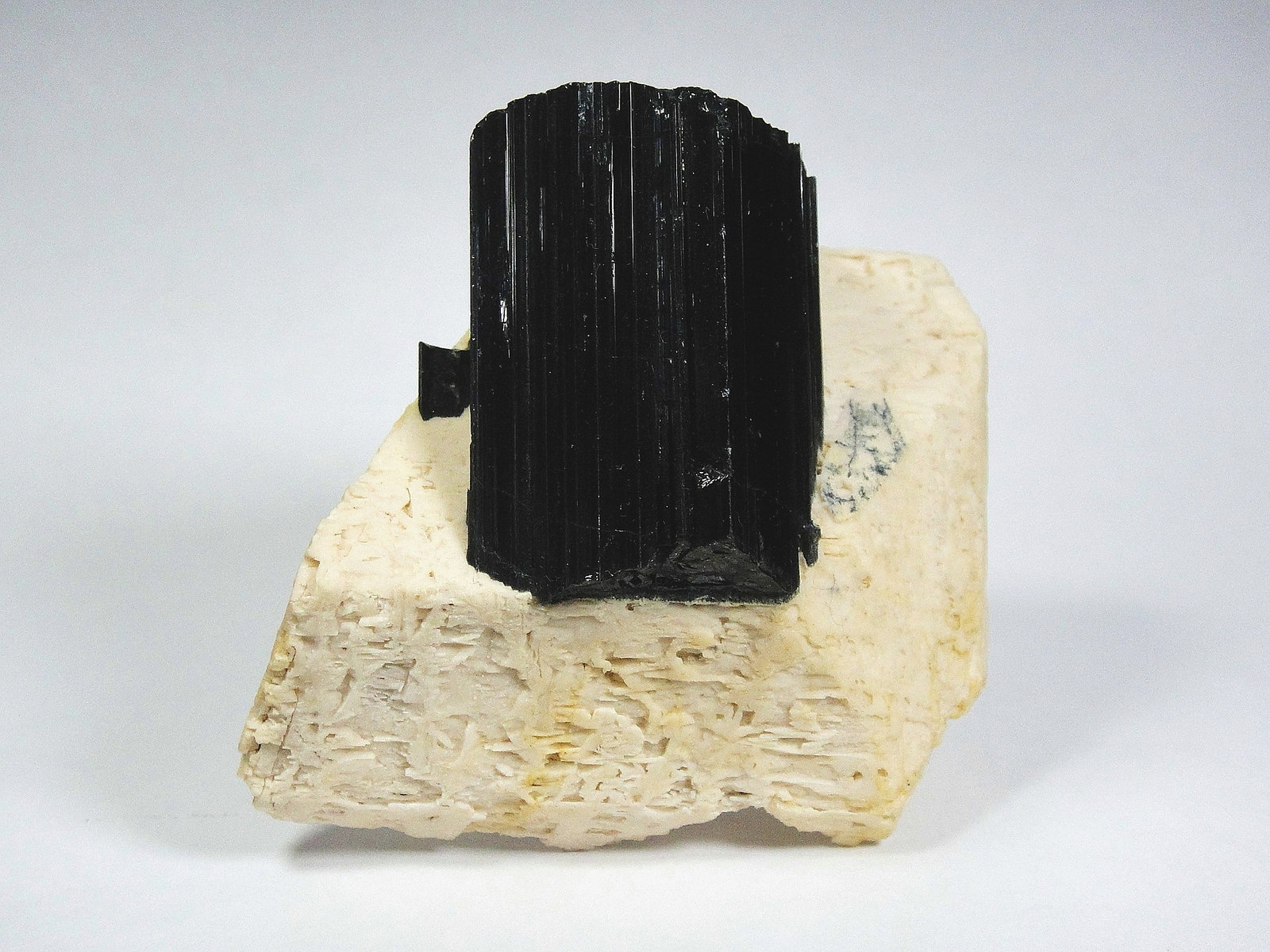 Schorlo (Chorlo)
7 x 6 cm.
(Autor: Antonio P. López)