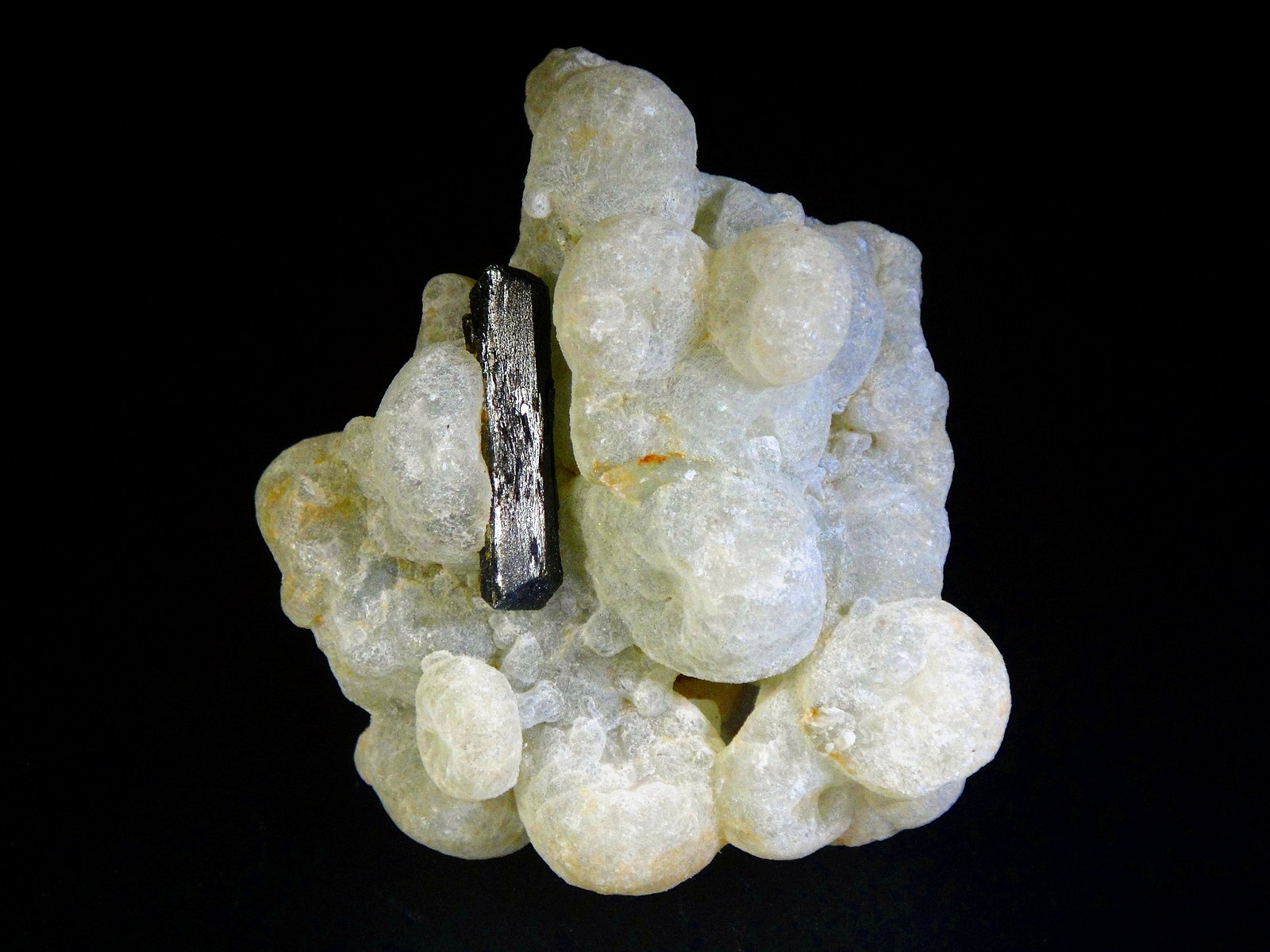 Prehnita, Epidota
7 x 6 cm.
(Autor: Antonio P. López)