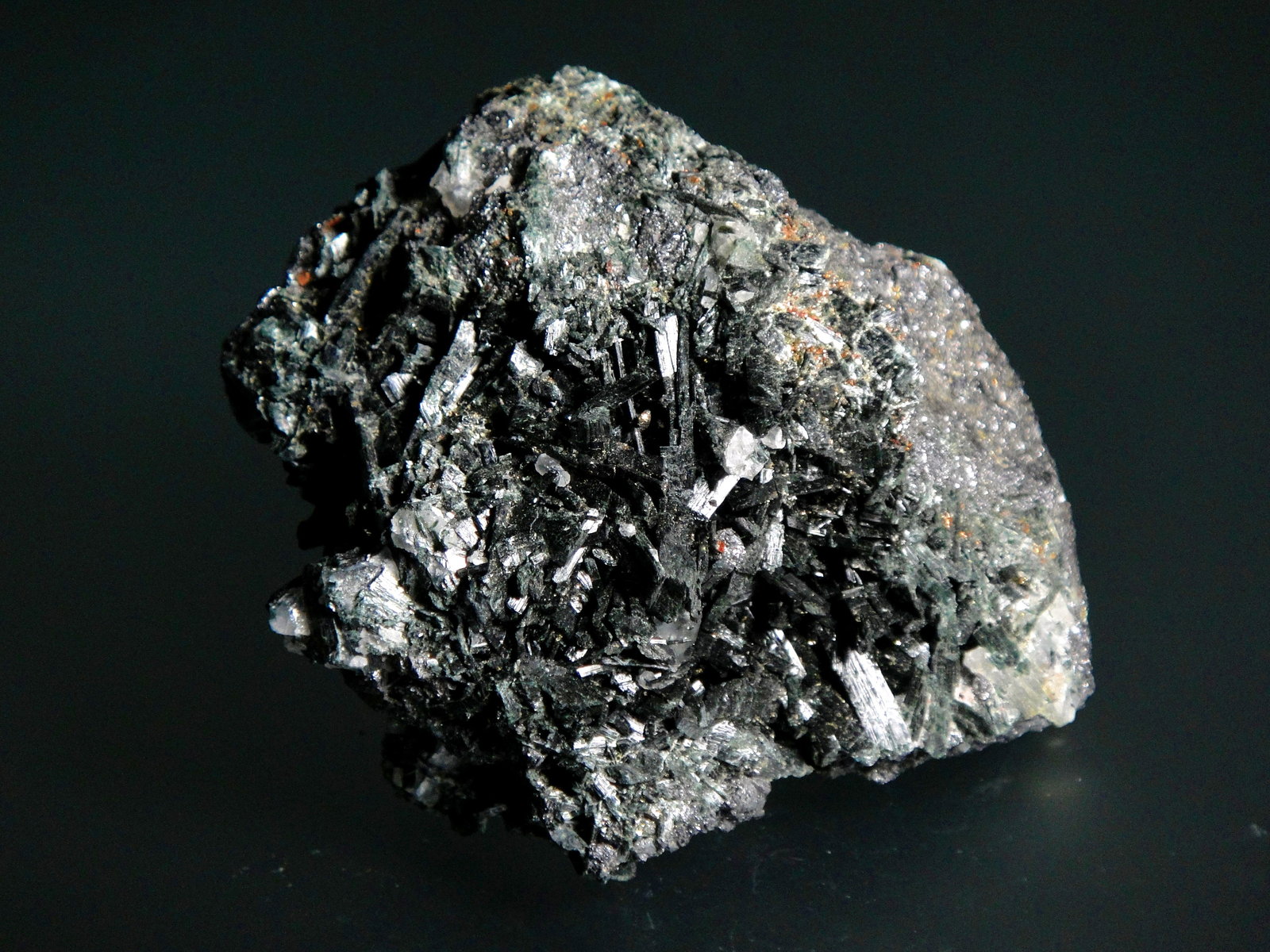 Ferro-actinolita
7 x 7 cm.
(Autor: Antonio P. López)