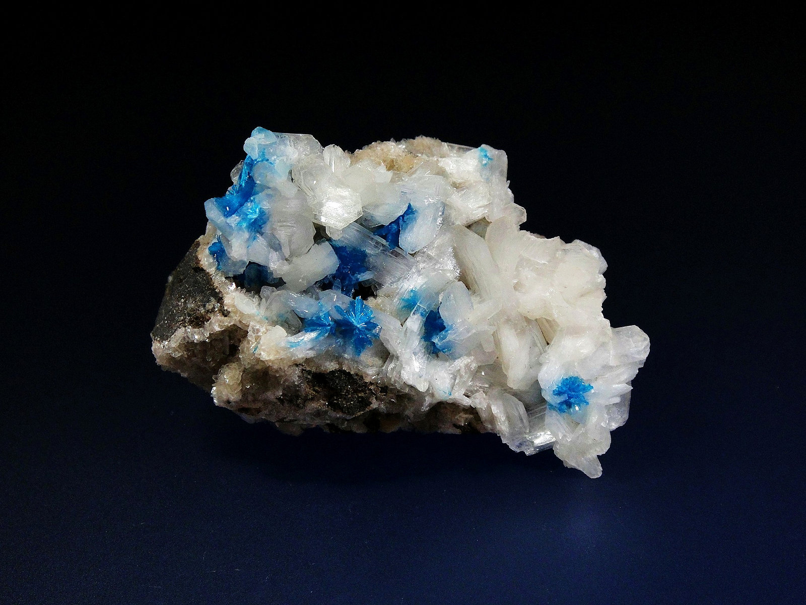 Cavansita y Stilbita-Ca (Estilbita-Ca)
6 x 4 cm.
(Autor: Antonio P. López)