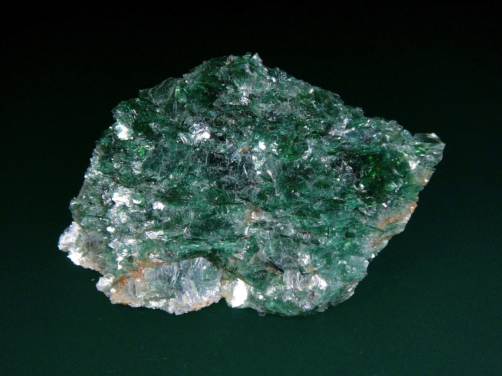 Moscovita (variedad fuchsita)
7 x 5 cm.
(Autor: Antonio P. López)