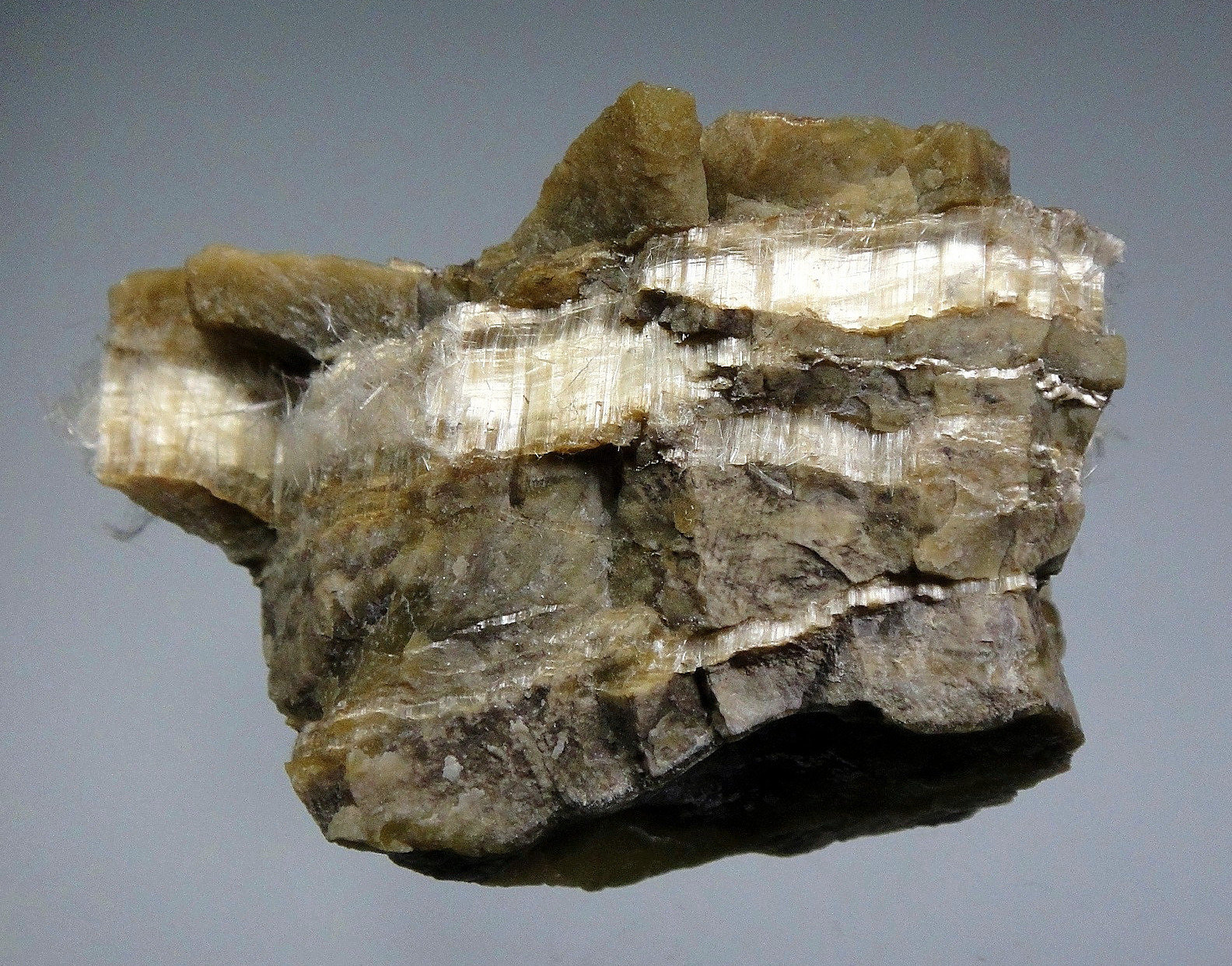 Crisotilo
6 x 4 cm.
(Autor: Antonio P. López)