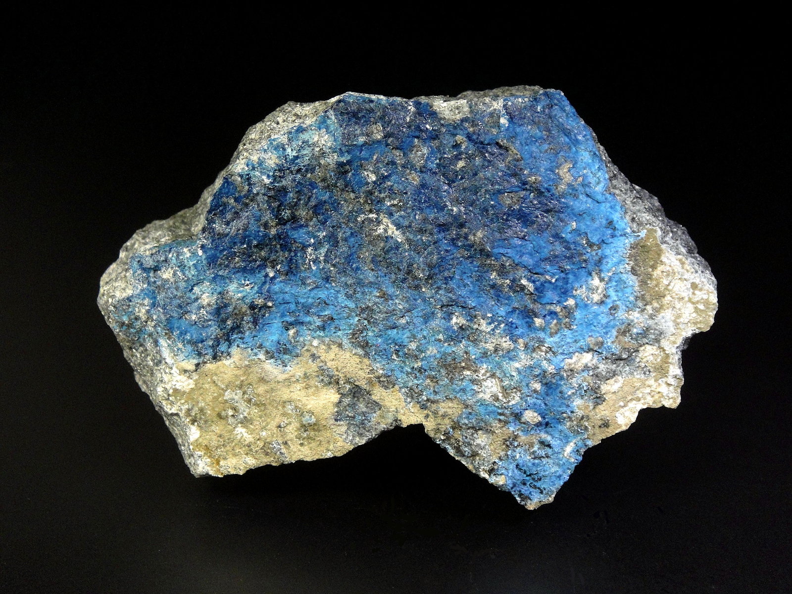Aerinita
8 x 6 cm.
(Autor: Antonio P. López)