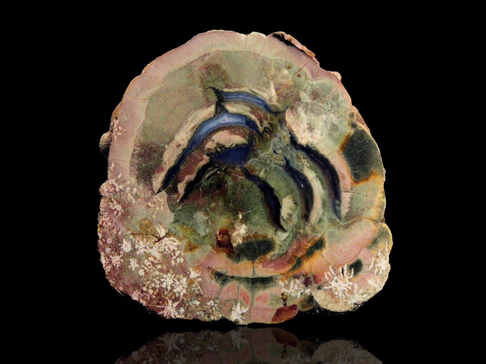 Cuarzo (variedad calcedonia - ágata)
6 x 6 cm
(Autor: Antonio P. López)