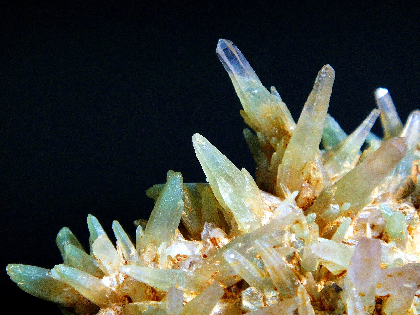 Cuarzo (variedad prasio)
Cristales de 3 cm.
(Autor: Antonio P. López)