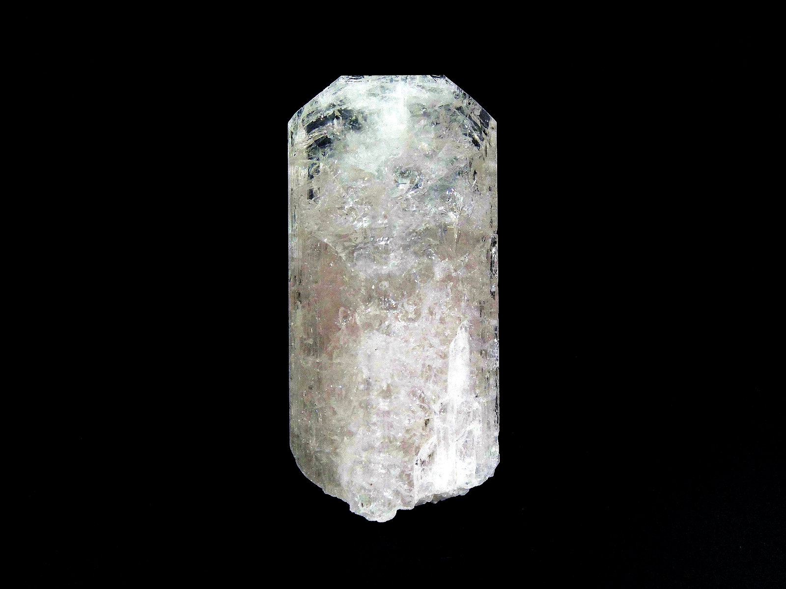 Danburita
7 x 3,5 cm.
(Autor: Antonio P. López)
