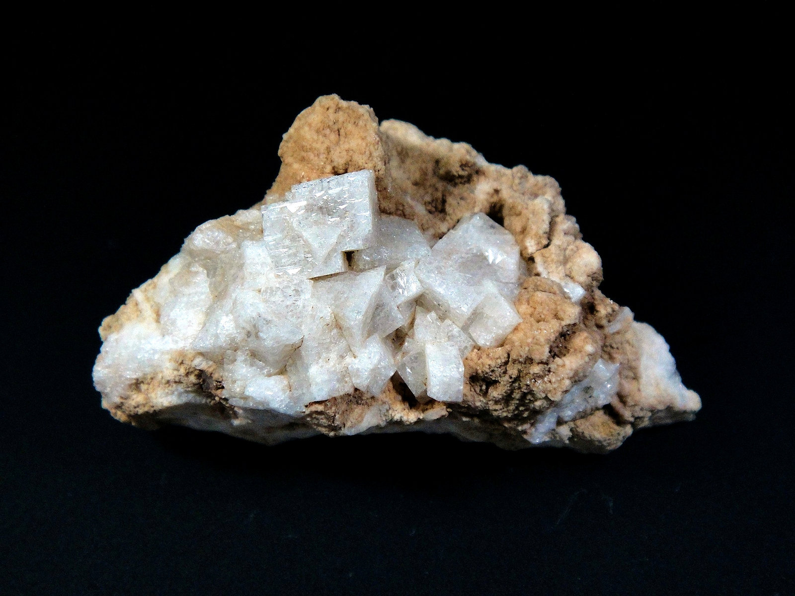 Chabazita-Ca
5 x 3 cm.
(Autor: Antonio P. López)