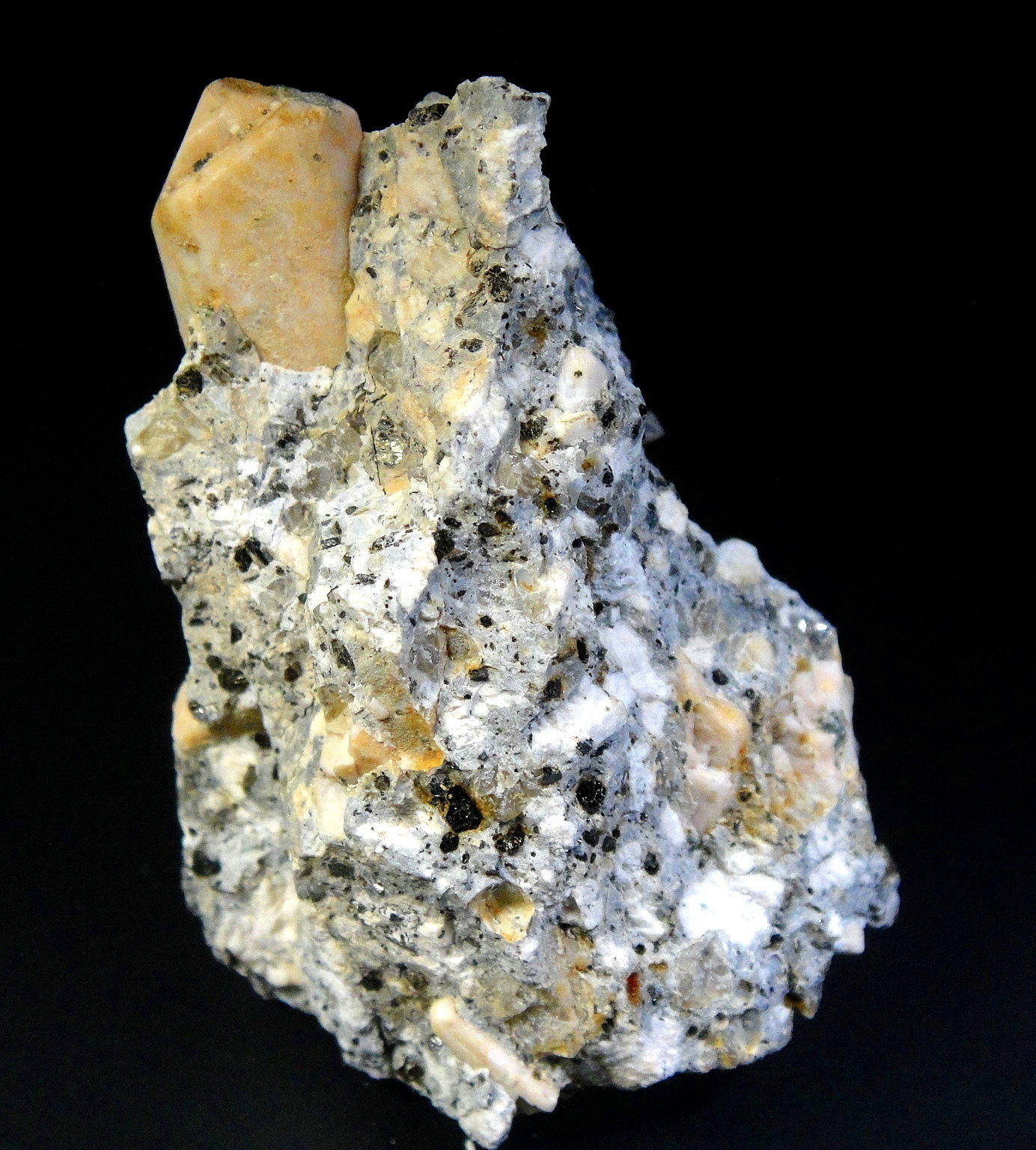 Ortoclasa
6 x 4 cm.
(Autor: Antonio P. López)