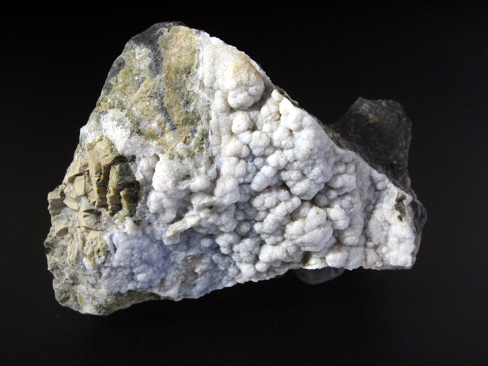 Cuarzo (variedad calcedonia)
9 x 6 cm.
(Autor: Antonio P. López)