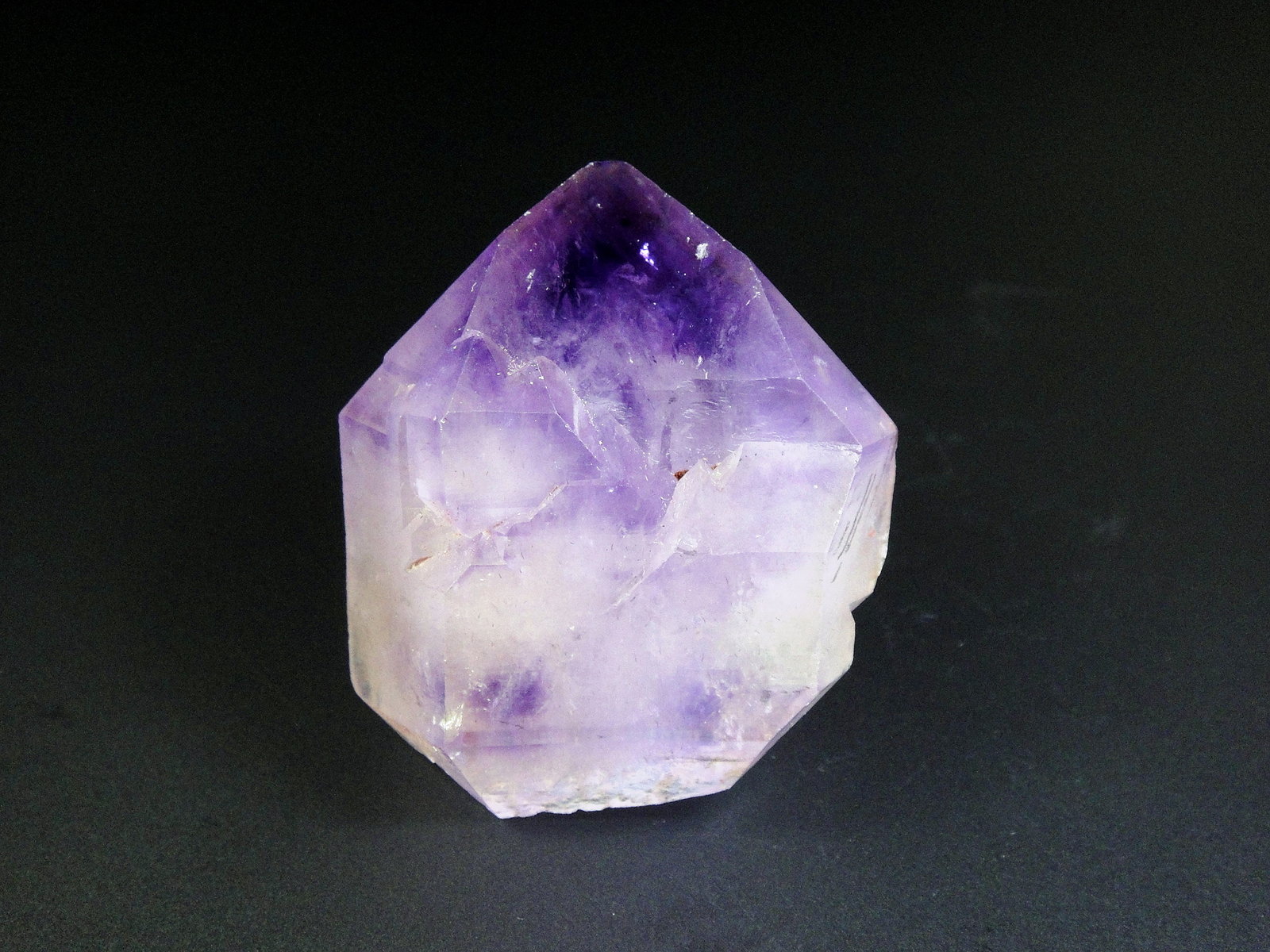 Cuarzo (variedad amatista)
5 x 4 cm.
(Autor: Antonio P. López)
