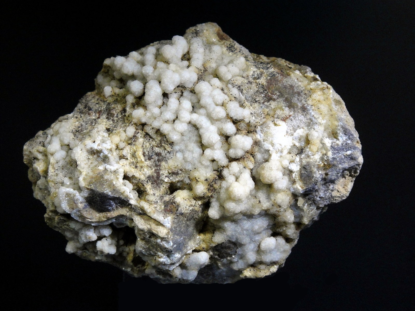 Clinoptilolita, Cuarzo (variedad calcedonia)
8 x 6 cm.
(Autor: Antonio P. López)