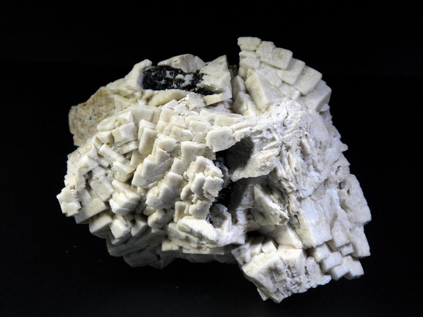Microclina, Magnetita
9 x 7 cm.
(Autor: Antonio P. López)